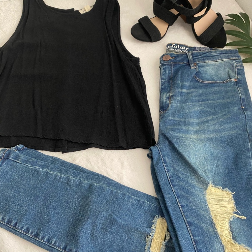 Resfebor Women's Blue Distressed Jeans - Picture 1 of 11